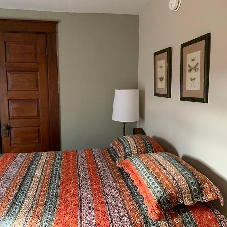 Red Brick Inn - Walk To The Falls, The Casino And All Downtown Restaurants ナイアガラフォールズ エクステリア 写真