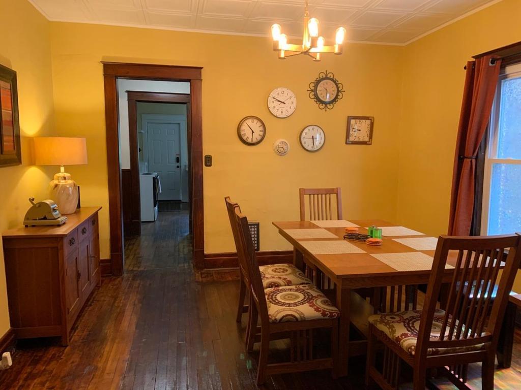 Red Brick Inn - Walk To The Falls, The Casino And All Downtown Restaurants ナイアガラフォールズ エクステリア 写真