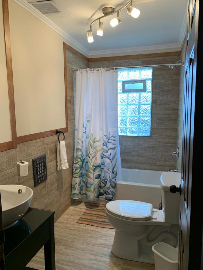 Red Brick Inn - Walk To The Falls, The Casino And All Downtown Restaurants ナイアガラフォールズ エクステリア 写真