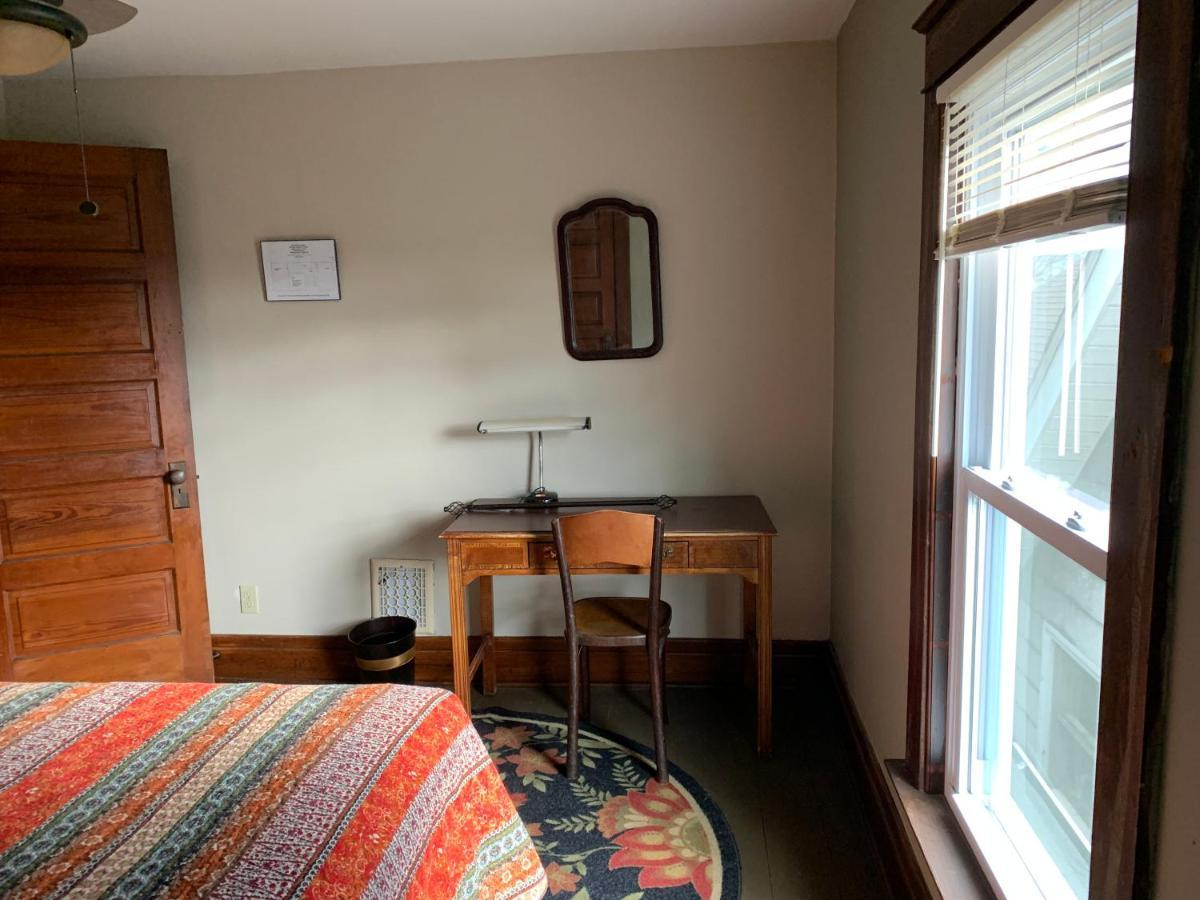 Red Brick Inn - Walk To The Falls, The Casino And All Downtown Restaurants ナイアガラフォールズ エクステリア 写真